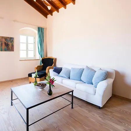 Vigli House بيت للعطل