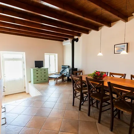 بيت للعطل Vigli House