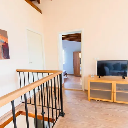 Vigli House سيمي